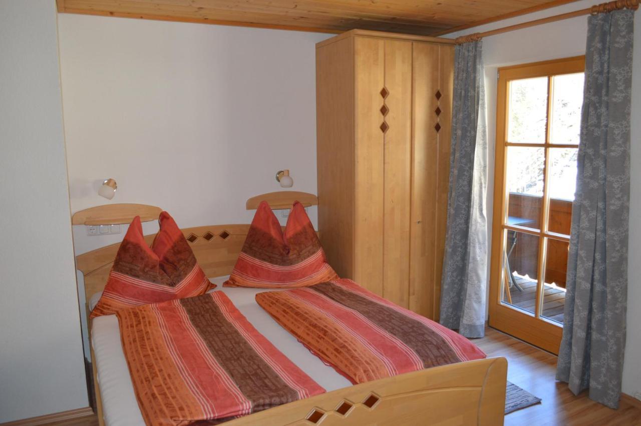 Ferienwohnungen Niederarnigerhof Familie Bauernfeind Kals-am Großglockner Eksteriør billede