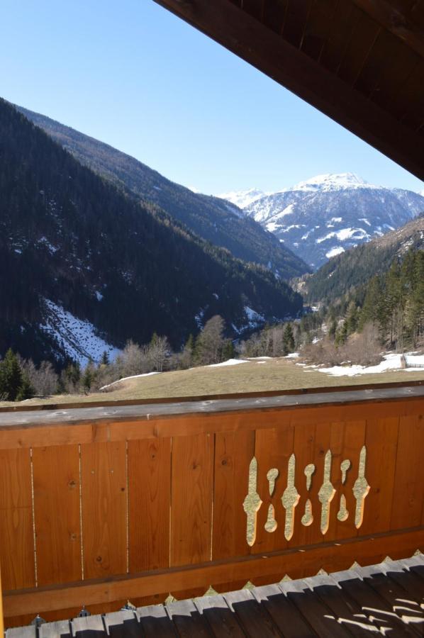 Ferienwohnungen Niederarnigerhof Familie Bauernfeind Kals-am Großglockner Eksteriør billede