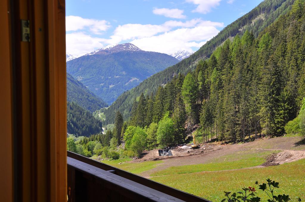 Ferienwohnungen Niederarnigerhof Familie Bauernfeind Kals-am Großglockner Eksteriør billede
